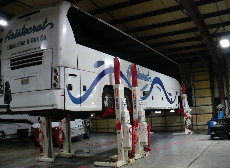 Wireless Mobile Column Lift - Bus